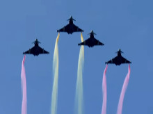 espana/defensa/20261012/eurofighters-pintan-cielo-madrid-bandera-espana-dia-hispanidad_468719