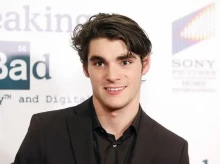 cine-tv-series/20261013/muere-34-anos-rj-mitte-conocido-actor-breaking-bad_468856