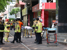 internacional/20261013/menos-ocho-heridos-ataque-arma-blanca-centro-comercial-corea-sur_468904