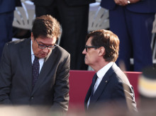 espana/cataluna/20261013/illa-evita-levantarse-paso-legion-regulares-desfile-12_468911