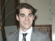 cine-tv-series/20261013/muere-34-anos-rj-mitte-conocido-actor-breaking-bad_468931