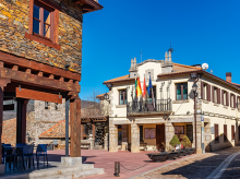 estilo-vida/viajar/20261015/pueblo-cultural-potente-madrid-museo-aire-libre-obras-picasso-pinturas-exclusivas-japon_469213