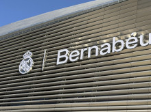 deportes/futbol/20261013/real-madrid-anade-escudo-palabra-bernabeu-fachada-estadio_469276