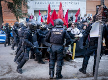 espana/madrid/20261014/menos-cinco-detenidos-dos-policias-heridos-huelga-educacion-complutense_469445