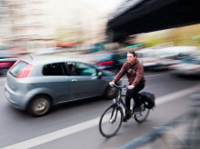 motor/20261015/dgt-autoriza-ciclistas-circulen-direccion-contraria-algunas-circunstancias_469716