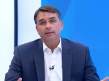 internacional/20261017/flavio-bolsonaro-promete-gobernar-brasil-solo-mandato-carga-contra-lula-gasto-publico_470625