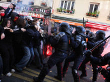 internacional/20261017/decenas-detenidos-paris-portar-armas-prohibidas-durante-nueva-jornada-protestas_470677