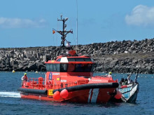espana/20261018/desembarcan-hierro-177-personas-segundo-cayuco-detectado-sur-isla_470970