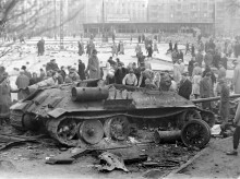 historia/20261023/100000-espanoles-franco-quiso-enviar-combatir-contra-sovieticos-hungria_471733