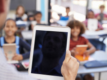 espana/baleares/20261020/volver-papel-boli-baleares-ampliara-veto-tablets-portatiles-aulas-hasta-4_471763