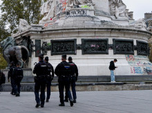 internacional/20261021/toque-queda-francia-solucion-problemas_471879