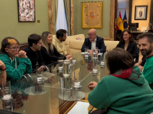 espana/madrid/20261021/delegado-reune-autores-escrache-ayuso-mientras-criminaliza-policias-cargo_471987