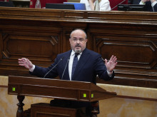 espana/cataluna/20261021/alejandro-fernandez-sanchez-e-illa-forman-unidad-destino-como-caiga-caera-otro_472054