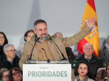 espana/20261022/santiago-abascal-participa-acto-precampana-burgos-directo_472470