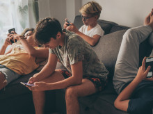 familia/20261023/doce-comportamientos-riesgo-adolescentes-gen-z-como-pueden-prevenirlos-padres_472843