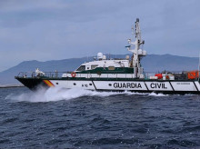 espana/andalucia/20261023/cinco-detenidos-varios-guardias-civiles-heridos-embestir-narcolancha-patrullera-huelva_472889