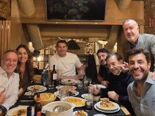 gente/20261023/iker-casillas-nueva-novia-comparten-cocido-famoso-restaurante-madrid_472990