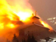 internacional/20261024/prende-fuego-nido-aguila-hitler-le-detienen-mientras-llamas-consumen-historico-chalet_473367