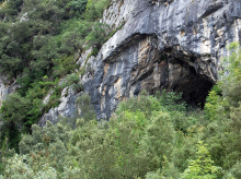 ciencia/20261027/adn-cueva-cantabria-revela-conexion-inesperada-entre-europeos-hace-30000-anos_474199