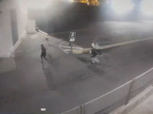espana/andalucia/20261027/obligan-joven-caminar-entre-invernaderos-almeria-mientras-graban-video-como-le-pegan_474228