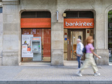economia/20261027/bankinter-sufre-caida-web-app_474304