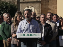 espana/20261027/abascal-defiende-autonomia-vox-pacto-pp-marca-distancias-tres-ejes-clave_474312