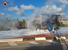 espana/comunidad-valenciana/20261029/incendio-calcina-camion-cargado-mandarinas-localidad-valenciana-alginet_475054