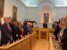 espana/20261030/minuto-silencio-ayuntamiento-toledo-victimas-urda_475689
