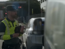 motor/20261030/multado-200-euros-conducir-enfadado-tiene-conducir-relajado-puede-dar-persona-mala_475788