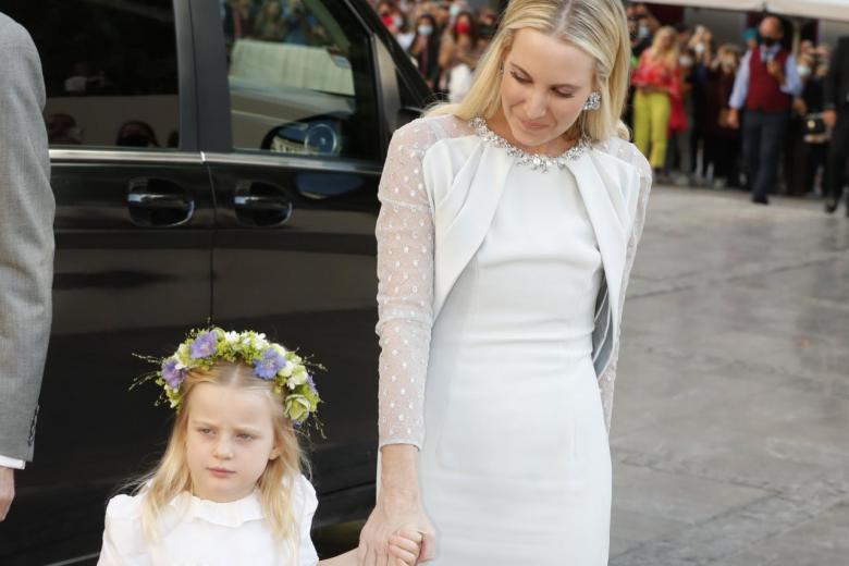 Alice Naylor-Leyland junto a su hija Nancy a la boda de los Príncipes de Grecia 2021