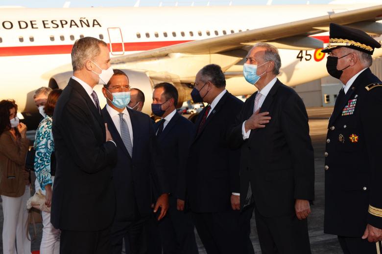 Don Felipe, a su llegada Don Felipe, a su llegada al aeropuerto 'Luis Muñoz Marín' de San Juan de Puerto Rico