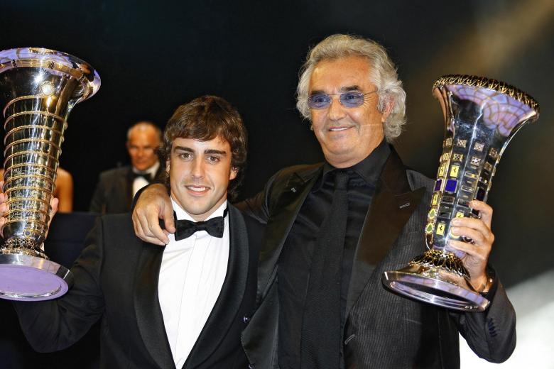 Flavio Briatore es una de las figuras más importantes en la carrera del piloto asturiano y fue el jefe de equipo durante su estancia en Renault