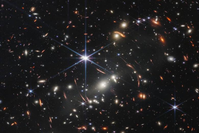 Primera imagen del espacio profundo del telescopio espacial James Webb