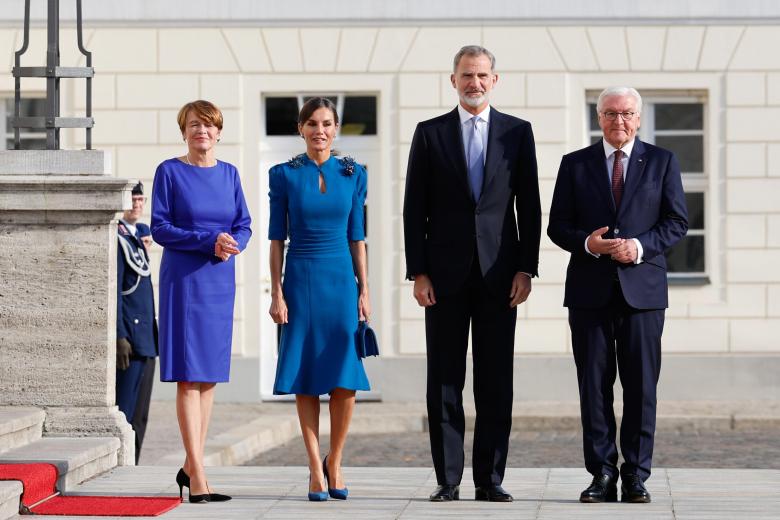 Spanish Queen Letizia and Elke Büdenbender during welcome ceremony at the BellevuePalace on ocassion the official visit to Germany in Berlin on Monday 17 October 2022.