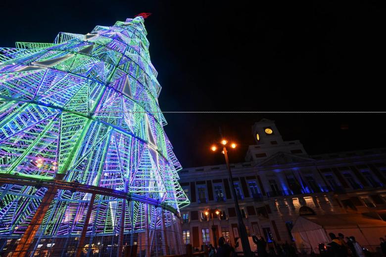 Árbol de Navidad luminoso del pasado año 2021 en la Puerta del Sol de Madrid