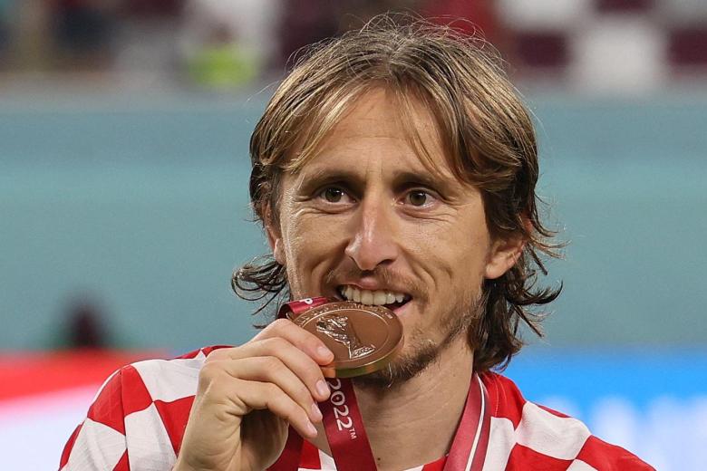 Luka Modric acaba de ganar la medalla de bronce de este Mundial, continuará en Croacia unos meses más, pero es altamente improbable que siga hasta 2026