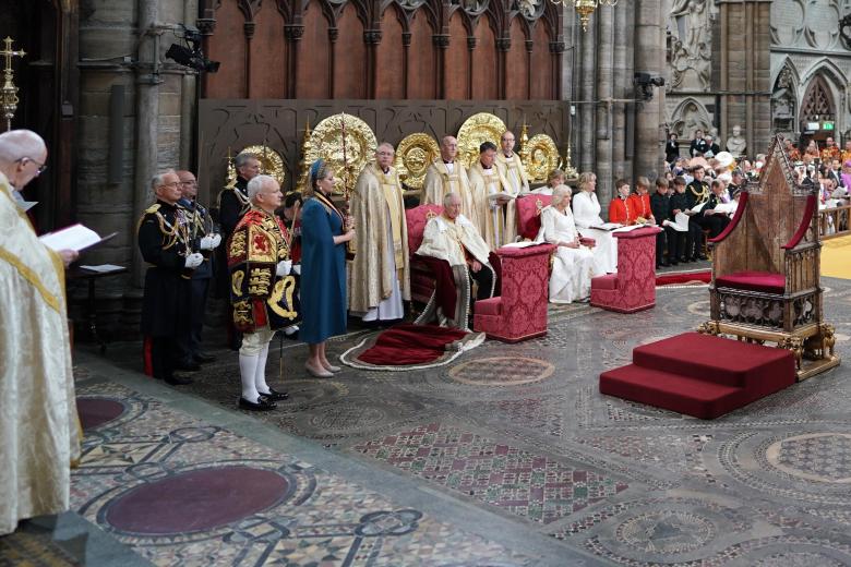Los Reyes de Inglaterra durante la ceremonia de Coronación.