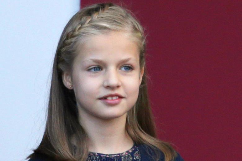 La Princesa vuelve haciendo historia: vestida de militar y como dama cadete del Ejército de Tierra. En la imagen, el pasado mes de julio en la Entrega de los Reales Despachos en la Academia Militar de Zaragoza, donde recibe el primer de sus tres cursos de formación castrense.