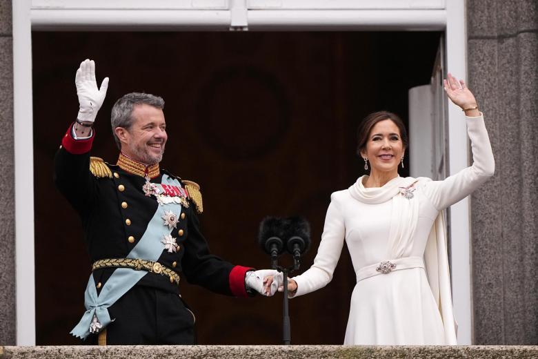 Los Reyes Federico X y Mary de Dinamarca, este domingo en el balcón del Palacio de Christianborg
