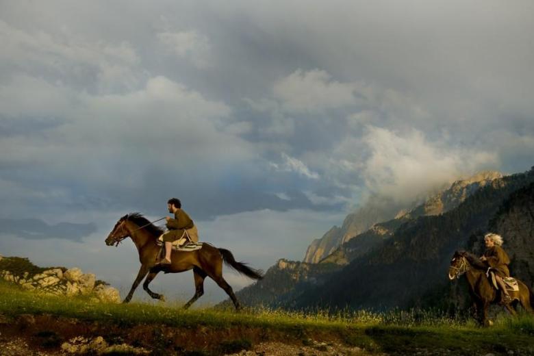 A caballo por el camino de los cátaros