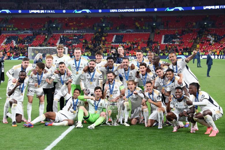 La plantilla del Real Madrid celebra la Decimoquinta en Wembley