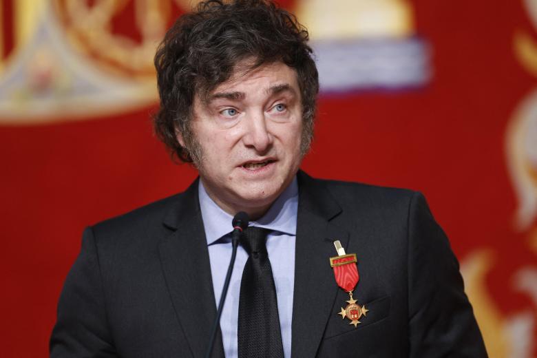 «Para mí siempre es muy grato volver a España», comentó Milei tras recibir la medalla
