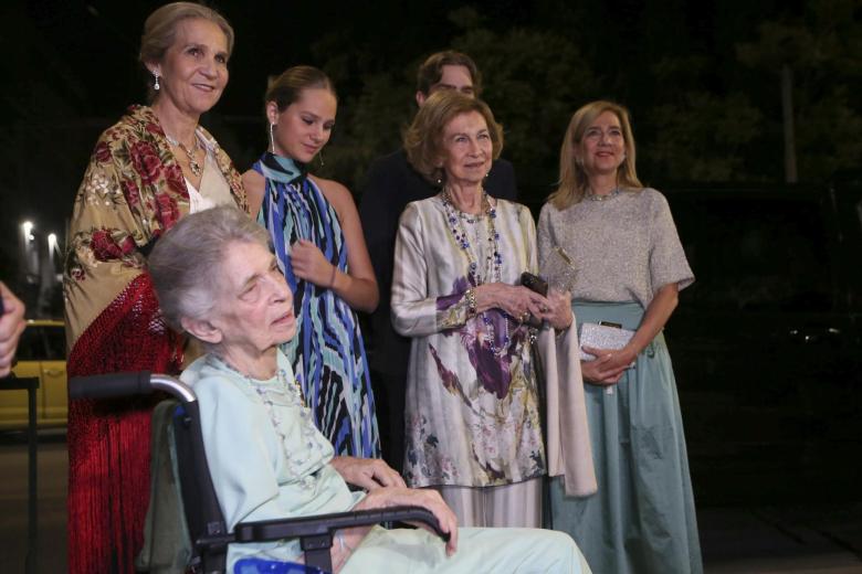 Crown Prince Pavlos of Greece with his family. Arrivals at pre- wedding party at Byzantine museum in Athens.

Athens √¢¬Ä¬ì Byzantine Museum, GREECE-27/09/2024

Queen Sofia of Spain, accompanied by her family, attended a pre-wedding party held at the Byzantine Museum in Athens. The event brought together royal and distinguished guests ahead of the wedding celebrations, showcasing the close ties between the Spanish and Greek royal families. The Byzantine Museum, a historical venue, provided a majestic backdrop for the evening's festivities.//VAFEIADAKIS_Sipa.01.0869/Credit:VAFEIADAKIS ARISTIDIS/SIPA/2409272236