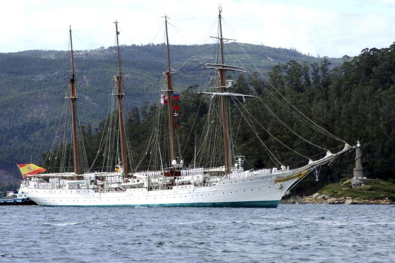 Llegada al muelle de la Escuela Naval Militar de Marín, en Pontevedra, del buque-escuela de la Armada "Juan Sebastián de Elcano"