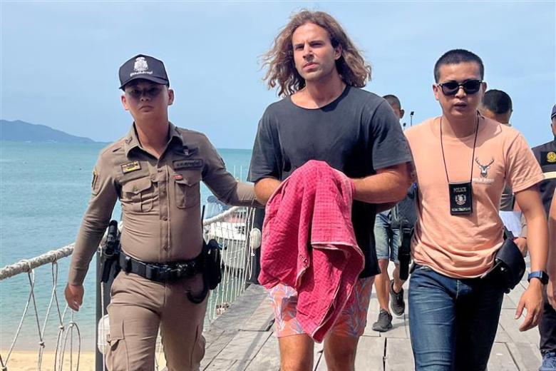 «Se ha hecho justicia». Con estas palabras Juango Ospina, el principal abogado de la familia de Edwin Arrieta, rompía su silencio tras conocer la sentencia a cadena perpetua de Daniel Sancho por el asesinato premeditado del cirujano colombiano. Sancho, de 30 años, se declaró culpable de ocultar el cadáver de la víctima, pero negó el asesinato premeditado.
Afirmó que había actuado en defensa propia después de una supuesta agresión sexual. Desde ese momento, el hijo de Rodolfo Sancho está cumpliendo su condena en la prisión de Surat Thani