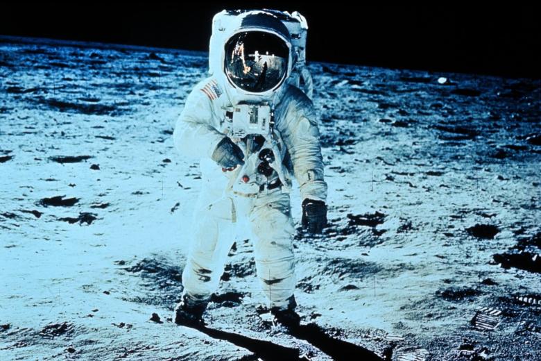 Buzz Aldring fotografiado por Neil Armstrong en la Luna durante la misión Apolo 11