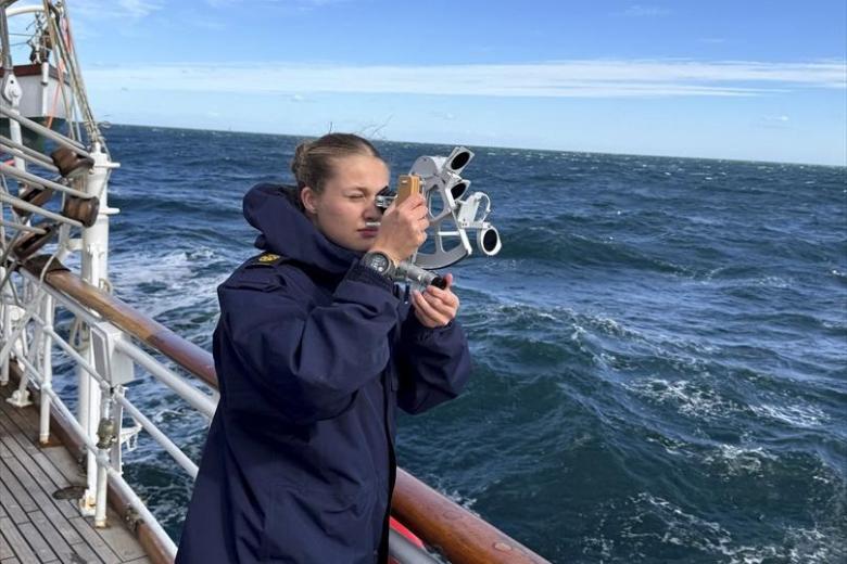 La Princesa Leonor durante su travesía en el buque escuela Juan Sebastián Elcano