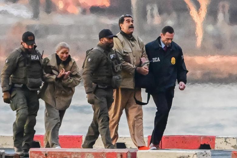 Nicolás Maduro durante su traslado al tribunal de Nueva York que le juzgará por narcotráfico