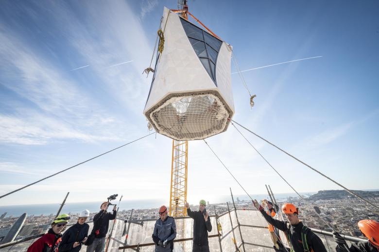 Culminación de la Torre de Jesucristo de la Sagrada Familia