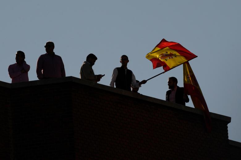 Los balcones de las calles de Madrid se llenaron de banderas españolas por el día de la Fiesta Nacional